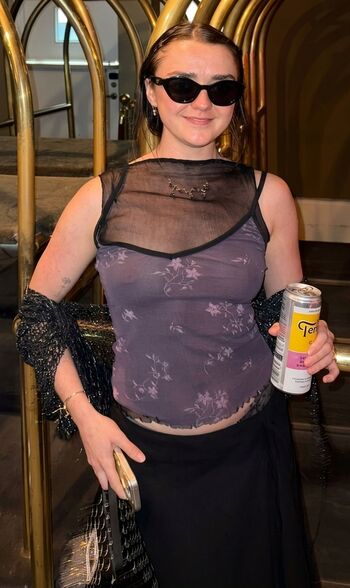 Full leaked Maisie williams private onlyfans photo