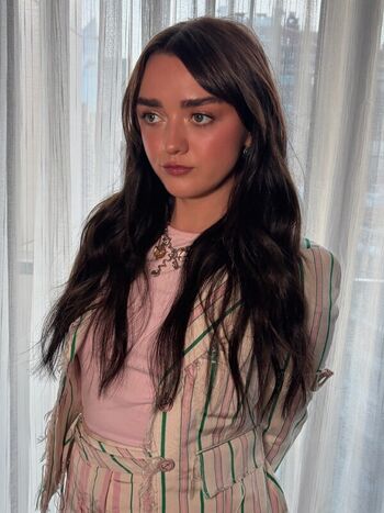 Full leaked Maisie williams page private onlyfans photo