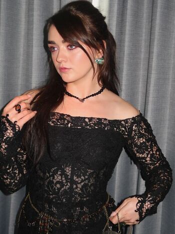 Full leaked Maisie williams page private onlyfans photo