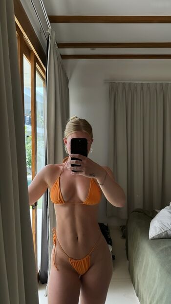 Full leaked Majaaleonie private onlyfans photo