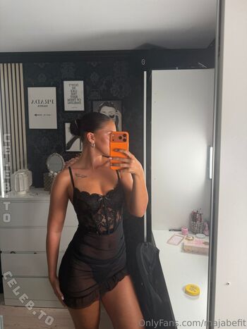 Full leaked Majabefit private onlyfans photo