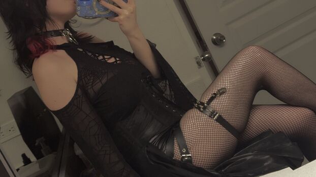 Full leaked Makomommyvt private onlyfans photo