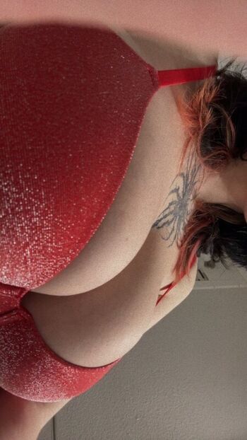 Full leaked Makomommyvt private onlyfans photo