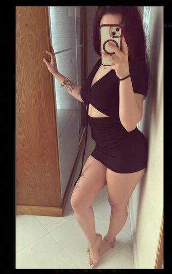 Full leaked Malak omrani private onlyfans photo