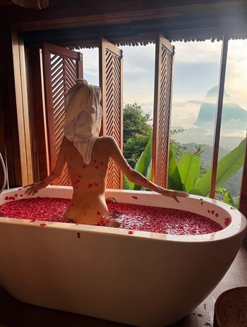 Full leaked Malibuthegirl private onlyfans photo