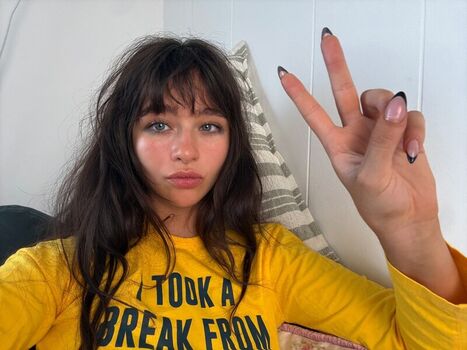 Full leaked Malina weissman private onlyfans photo