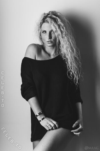 Full leaked Malue mathilde private onlyfans photo