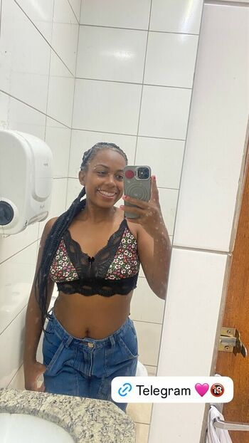Full leaked Malukinha private onlyfans photo