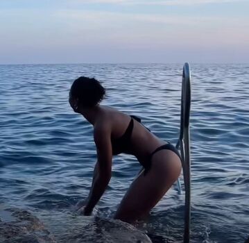 Full leaked Manon bresch private onlyfans photo