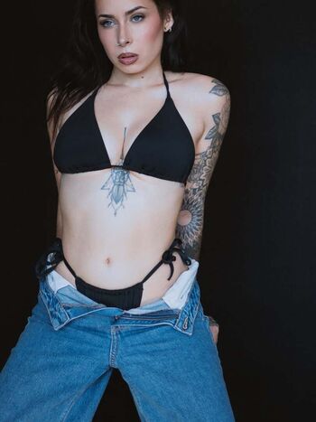Full leaked Manon nadolny private onlyfans photo