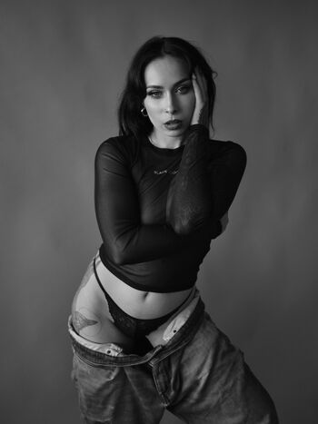 Full leaked Manon nadolny private onlyfans photo