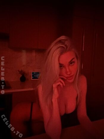 Full leaked Maria domark page private onlyfans photo