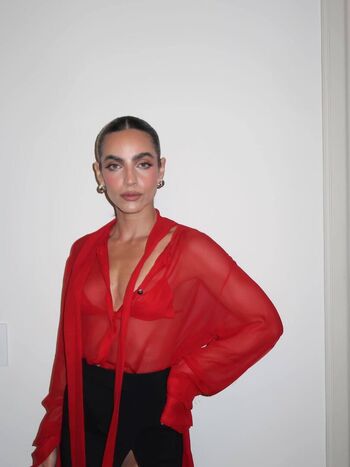 Maria Gabriela De Faria