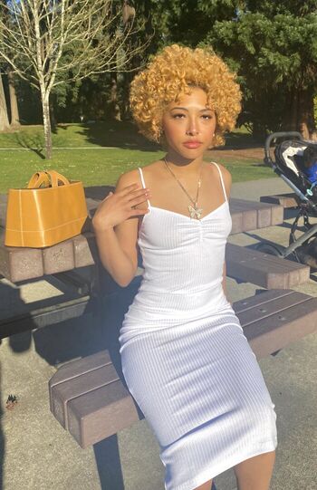 Full leaked Maricalamariii private onlyfans photo