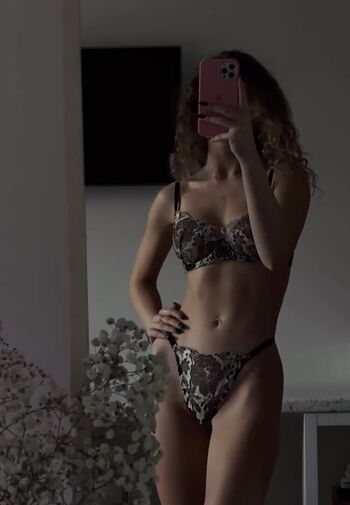 Full leaked Mary lvk private onlyfans photo