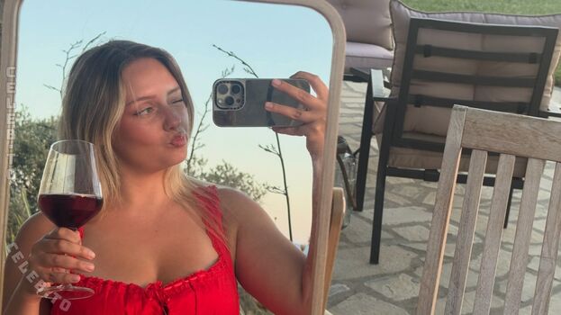 Full leaked Mashabk private onlyfans photo