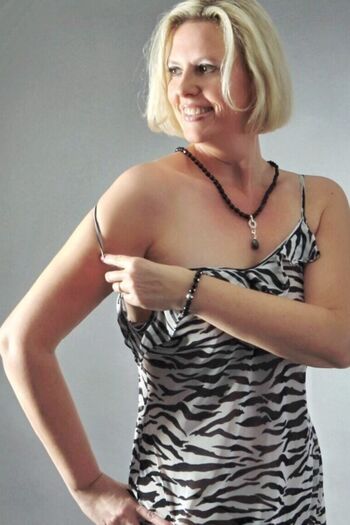 Full leaked Mature amateur private onlyfans photo