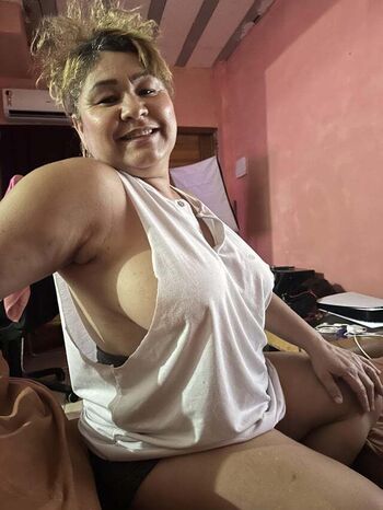 Full leaked Mature women page private onlyfans photo