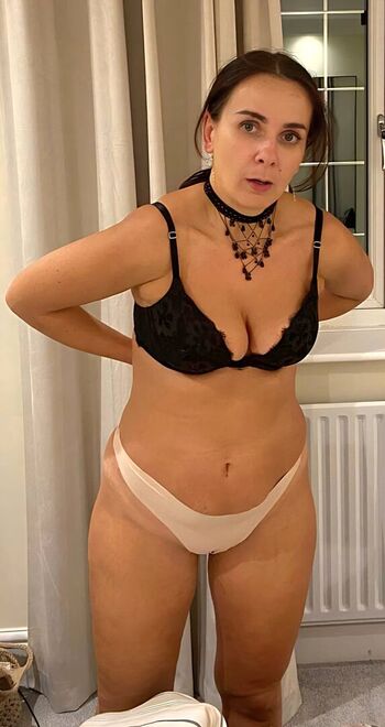 Full leaked Mature women page private onlyfans photo