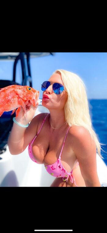 Full leaked Mature women page private onlyfans photo