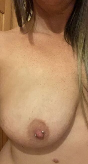 Full leaked Mature women private onlyfans photo