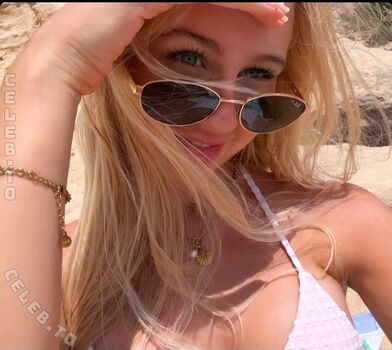 Full leaked Mavie noelle private onlyfans photo