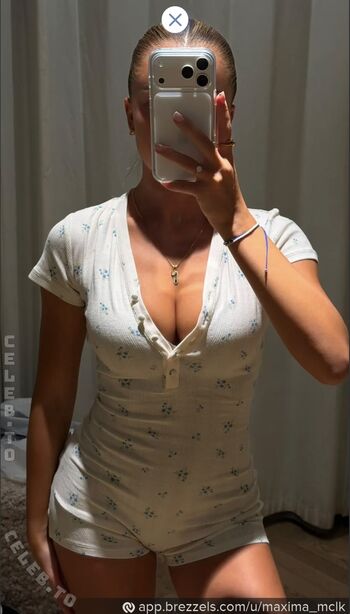 Full leaked Maxima mclk page private onlyfans photo