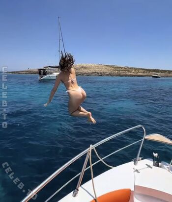 Full leaked Mayaa zr page private onlyfans photo