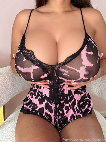 Full leaked Mayaasinger private onlyfans photo
