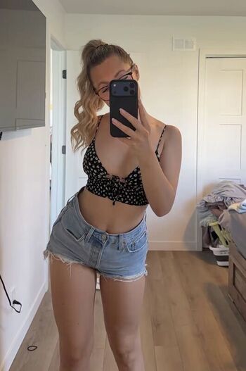Full leaked Mayghanchoquette private onlyfans photo
