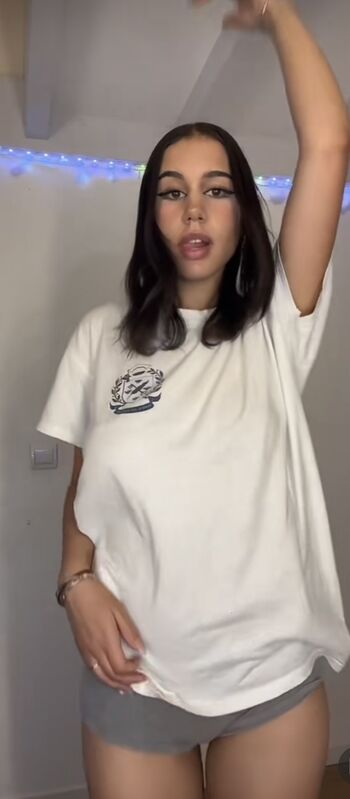 Full leaked Mayradiblasi private onlyfans photo