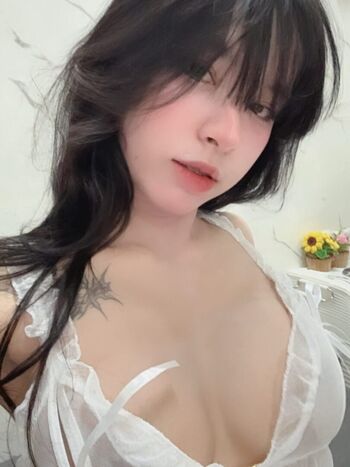 Full leaked Mayyy private onlyfans photo