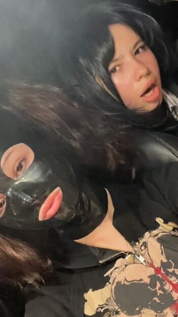 Mazzy Joya / mazzyjoya / petalspliff