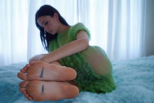 Mazzy Joya / mazzyjoya / petalspliff