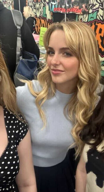 Full leaked Mckenna grace  page private onlyfans photo