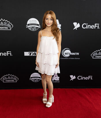 Full leaked Mckenna grace  page private onlyfans photo