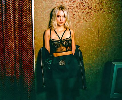 Full leaked Mckenna grace page private onlyfans photo