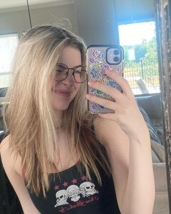 Full leaked Mckennabull private onlyfans photo
