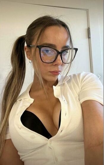 Full leaked Meelah robbins private onlyfans photo