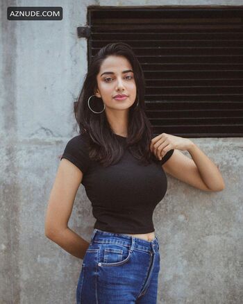 Full leaked Meenakshi chaudhary private onlyfans photo