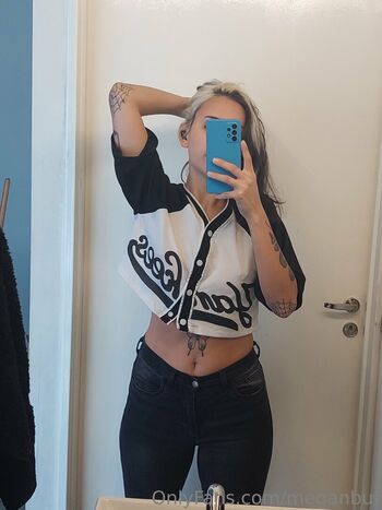 Full leaked Meganbut private onlyfans photo