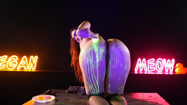 _Meganmeow_