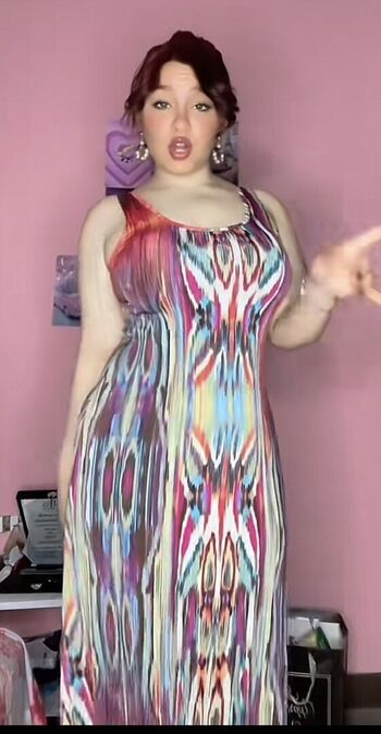 Melek Azad