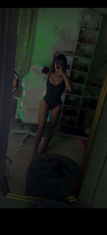 Full leaked Meliznaa private onlyfans photo
