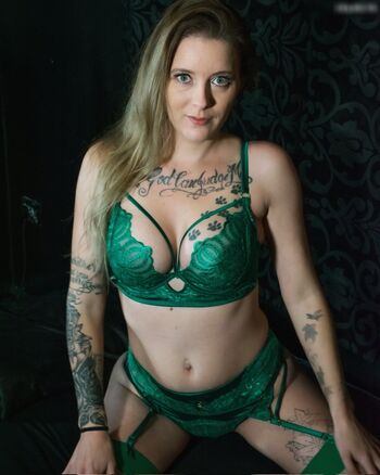 Full leaked Melody pleasure private onlyfans photo