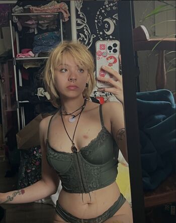 Full leaked Meowwkarissa private onlyfans photo