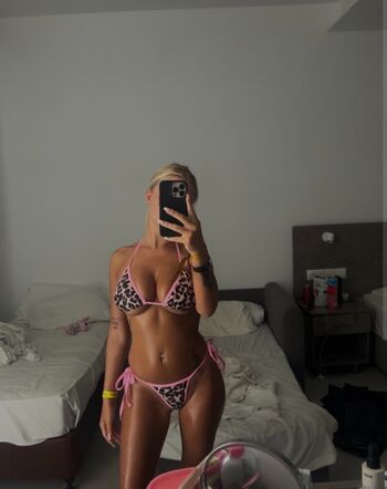 Full leaked Mepzzi private onlyfans photo