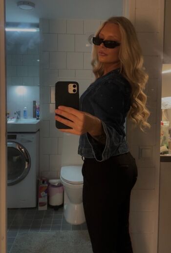 Full leaked Mepzzi private onlyfans photo