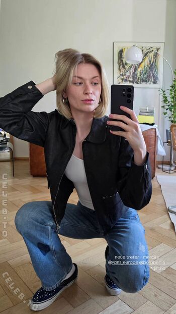 Full leaked Merleperle private onlyfans photo