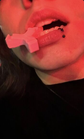 Full leaked Mewnii private onlyfans photo